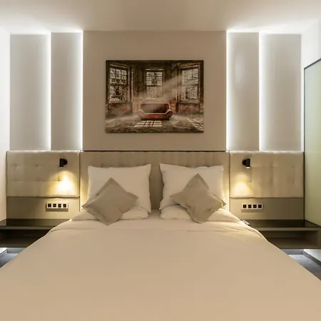 Port Karolina Luxury דירה פראג